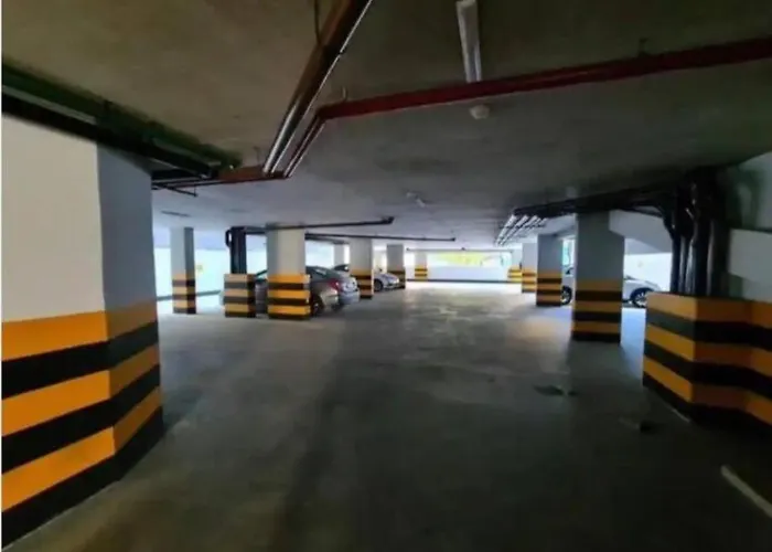 Barra, Compacto, Novo E Aconchegante