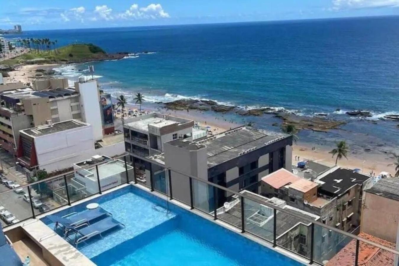 Barra, Compacto, Novo E Aconchegante